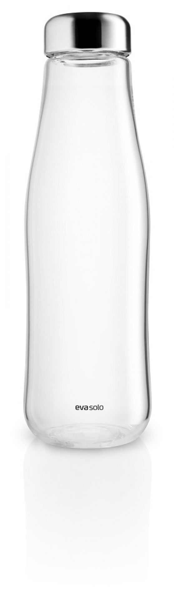 Klares Produktbild einer Eva Solo Glaskaraffe mit silberfarbenem Deckel, ideal für Wasser und Saft.